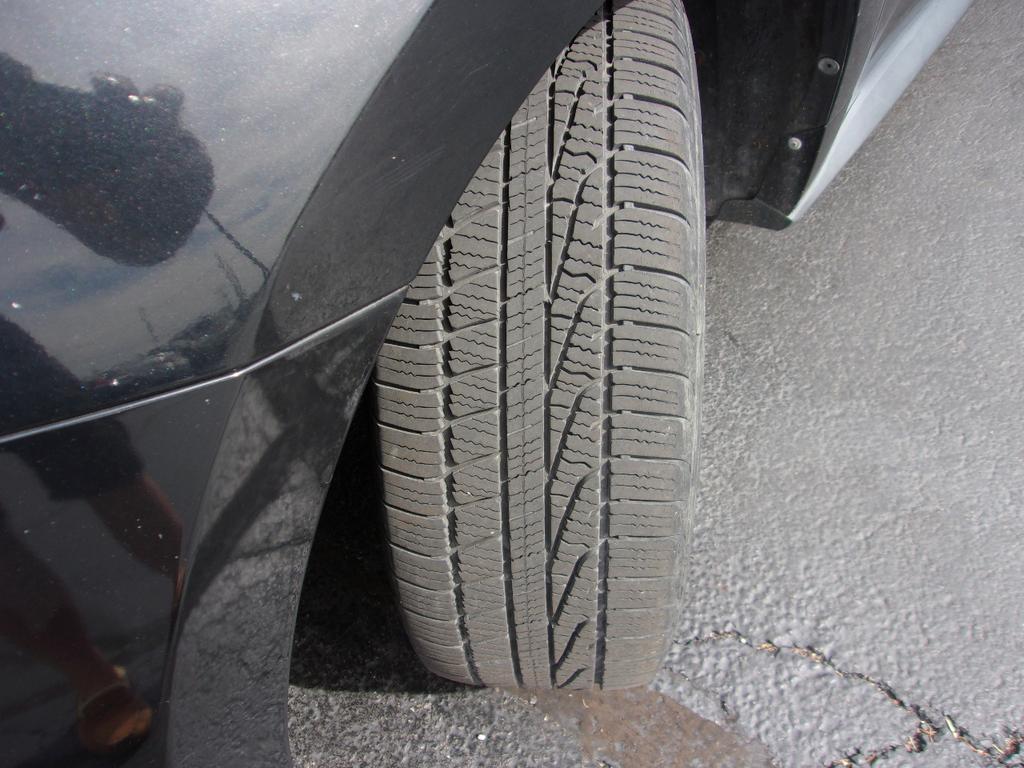 used 2010 Pontiac Vibe car, priced at $4,995