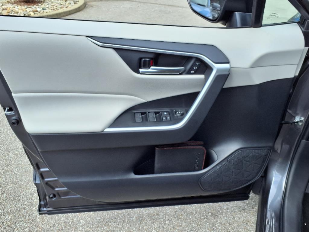 new 2025 Toyota RAV4 car, priced at $39,943