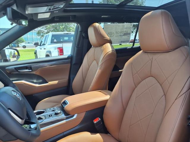 new 2025 Toyota Highlander car, priced at $55,437