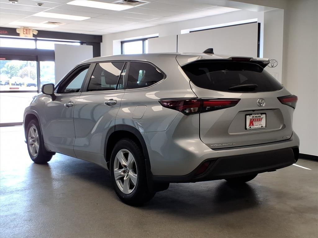 used 2024 Toyota Highlander car, priced at $39,950