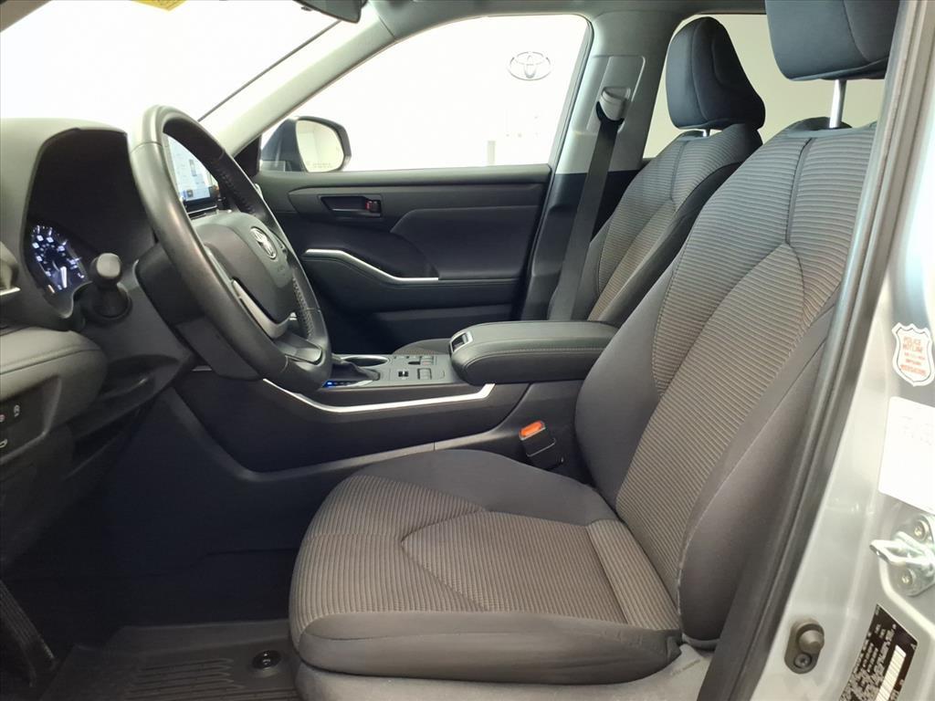 used 2024 Toyota Highlander car, priced at $39,950