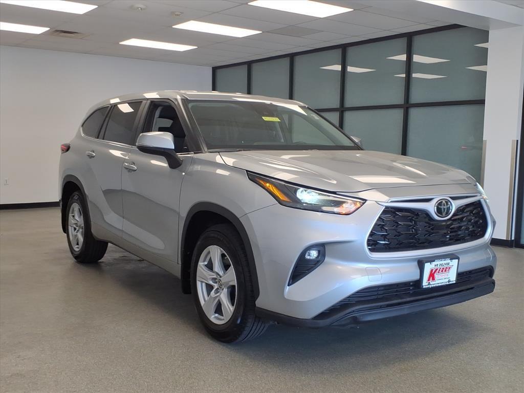 used 2024 Toyota Highlander car, priced at $36,940
