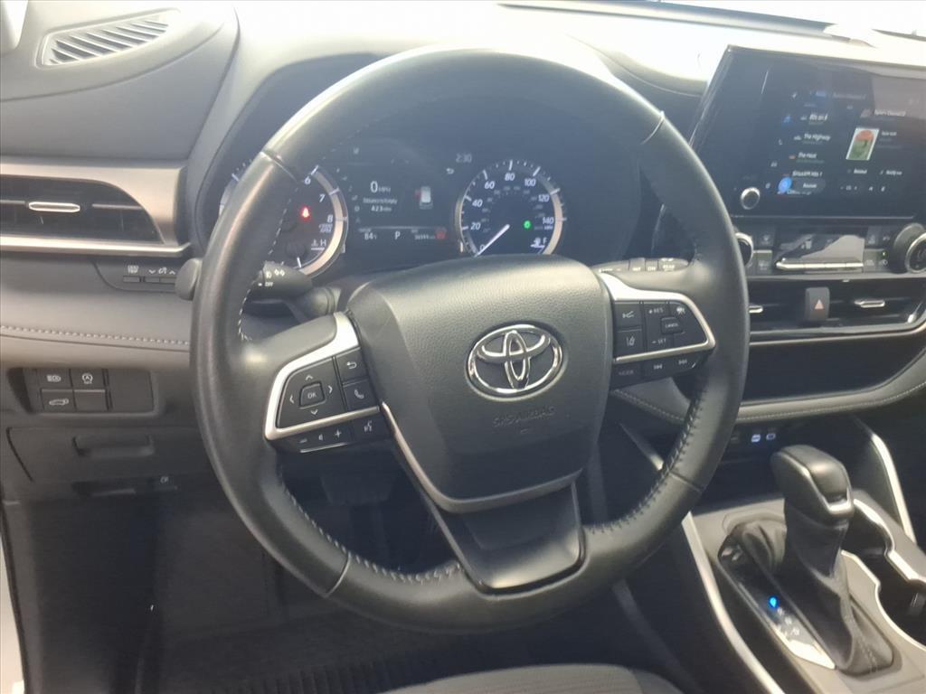 used 2024 Toyota Highlander car, priced at $36,940