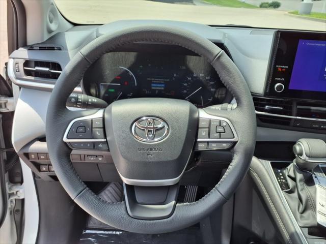 new 2025 Toyota Sienna car, priced at $51,925