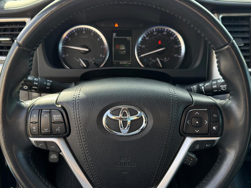 used 2019 Toyota Highlander car, priced at $33,950