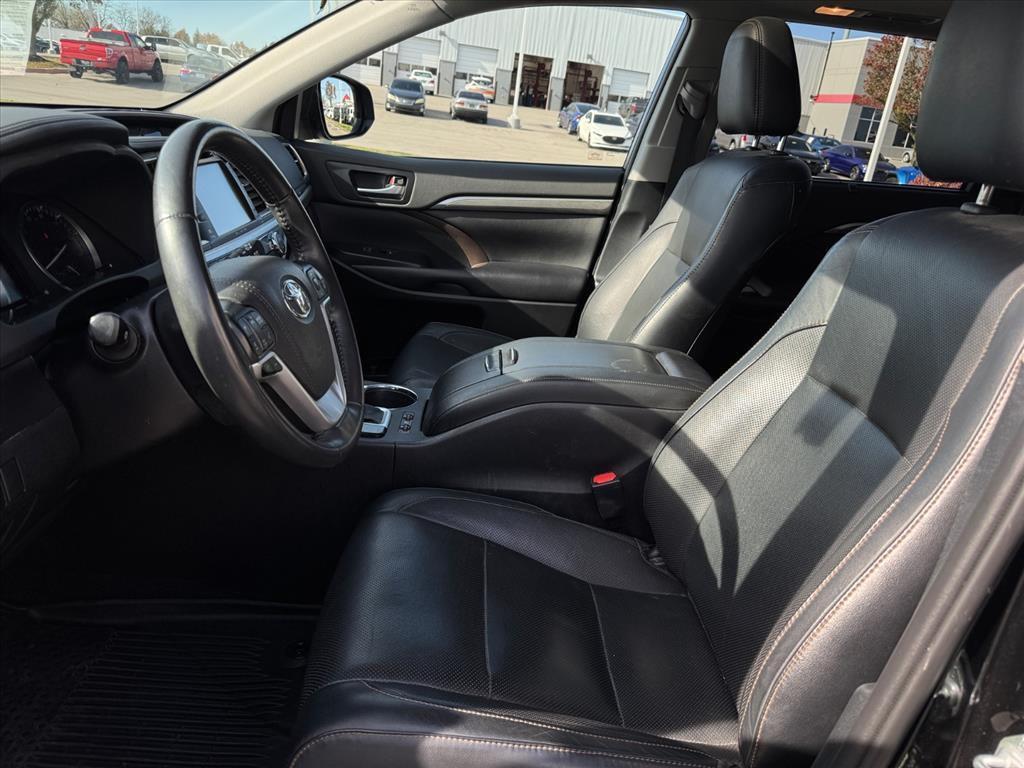used 2019 Toyota Highlander car, priced at $33,950