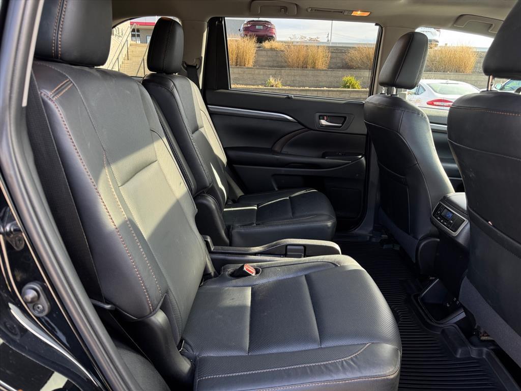 used 2019 Toyota Highlander car, priced at $33,950