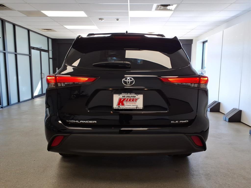 used 2022 Toyota Highlander car, priced at $39,950