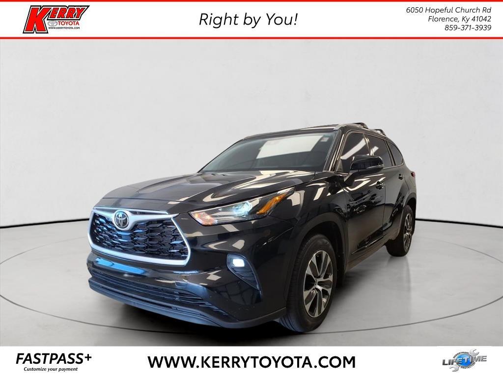 used 2022 Toyota Highlander car, priced at $39,950