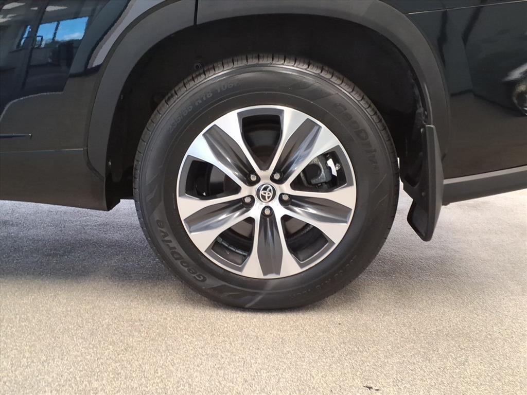 used 2022 Toyota Highlander car, priced at $39,950
