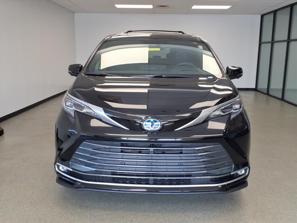used 2025 Toyota Sienna car, priced at $57,940