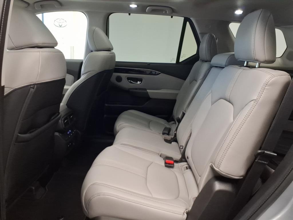used 2024 Honda Pilot car, priced at $44,950