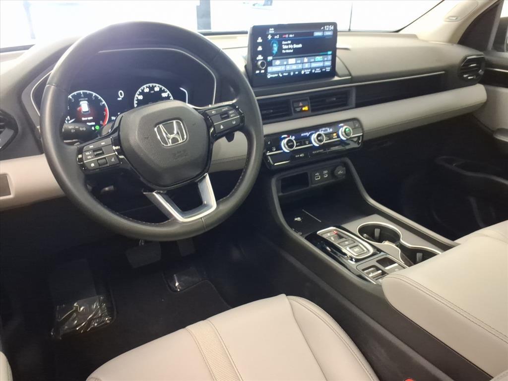 used 2024 Honda Pilot car, priced at $44,950