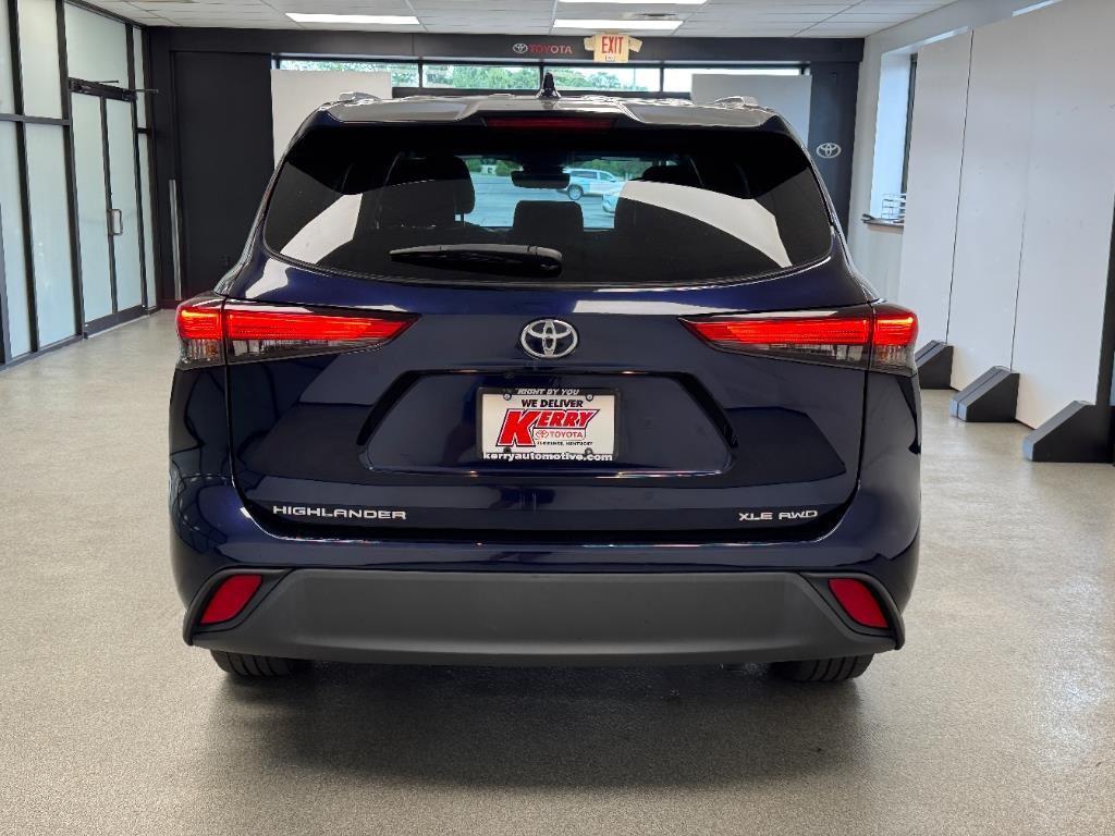 used 2022 Toyota Highlander car, priced at $39,950