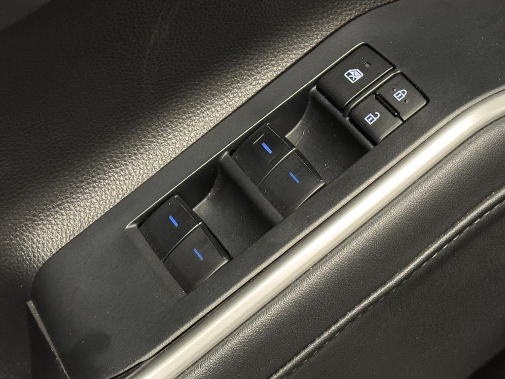 used 2022 Toyota Highlander car, priced at $39,950