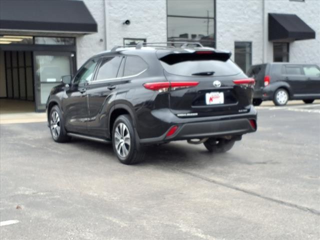 used 2020 Toyota Highlander car, priced at $29,950