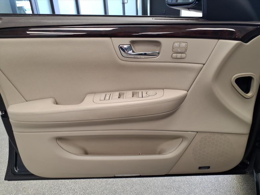 used 2008 Cadillac DTS car, priced at $9,950
