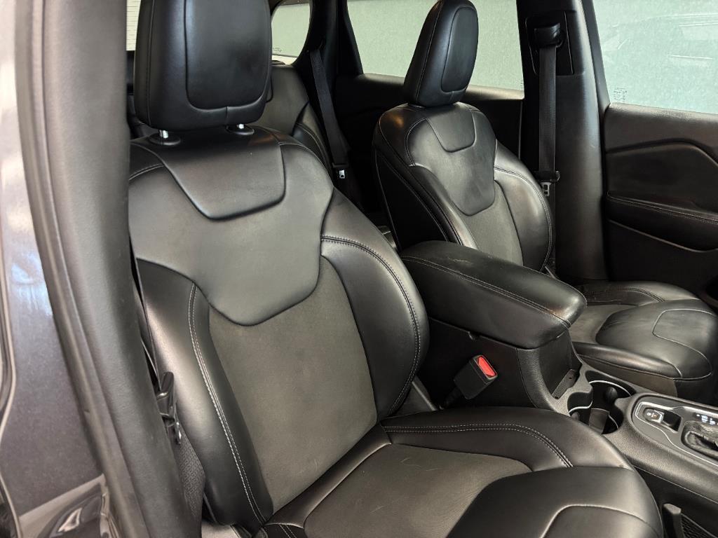 used 2019 Jeep Cherokee car, priced at $13,950