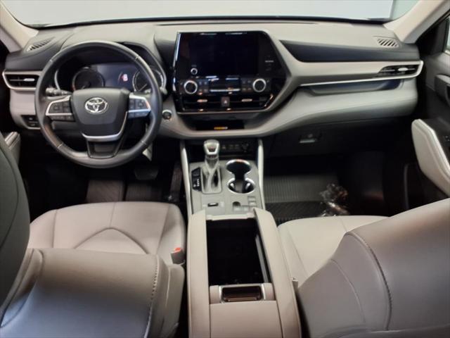 used 2023 Toyota Highlander car, priced at $38,950