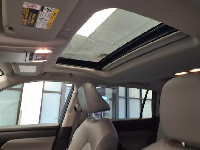 used 2023 Toyota Highlander car, priced at $38,950