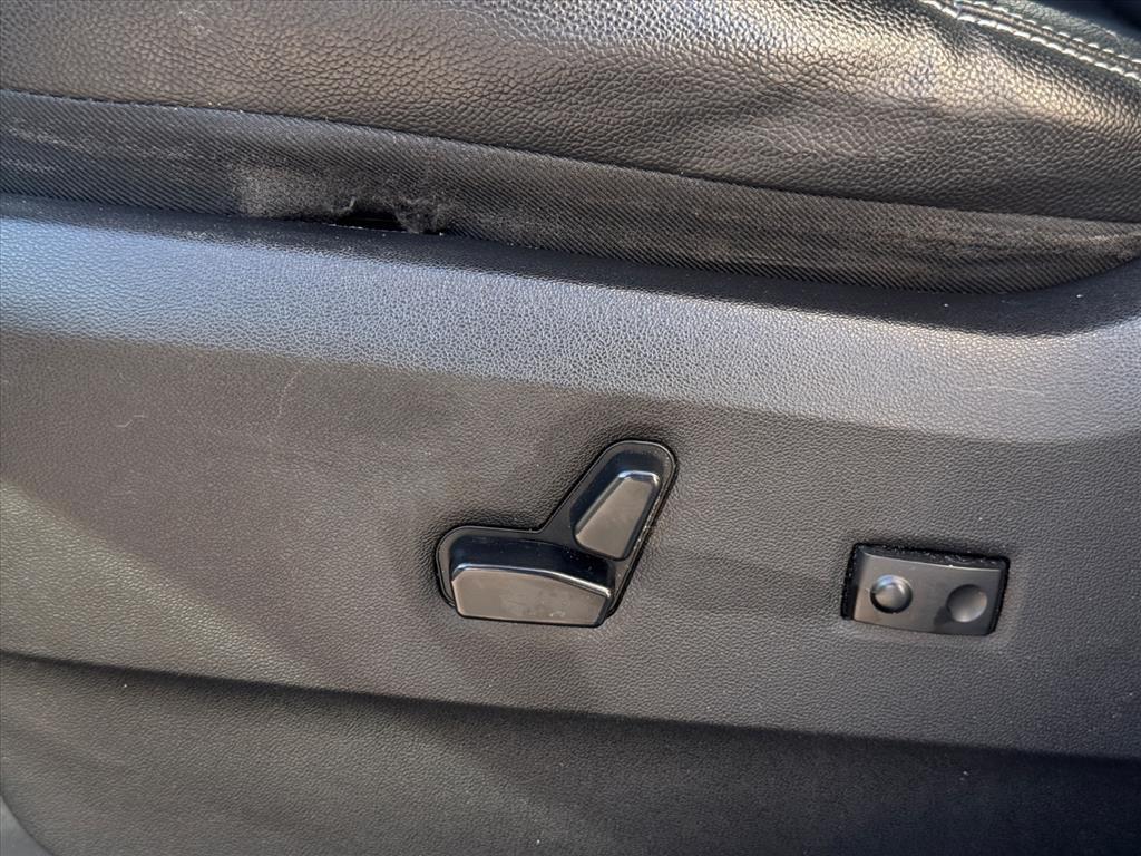 used 2016 Chrysler Town & Country car, priced at $7,950