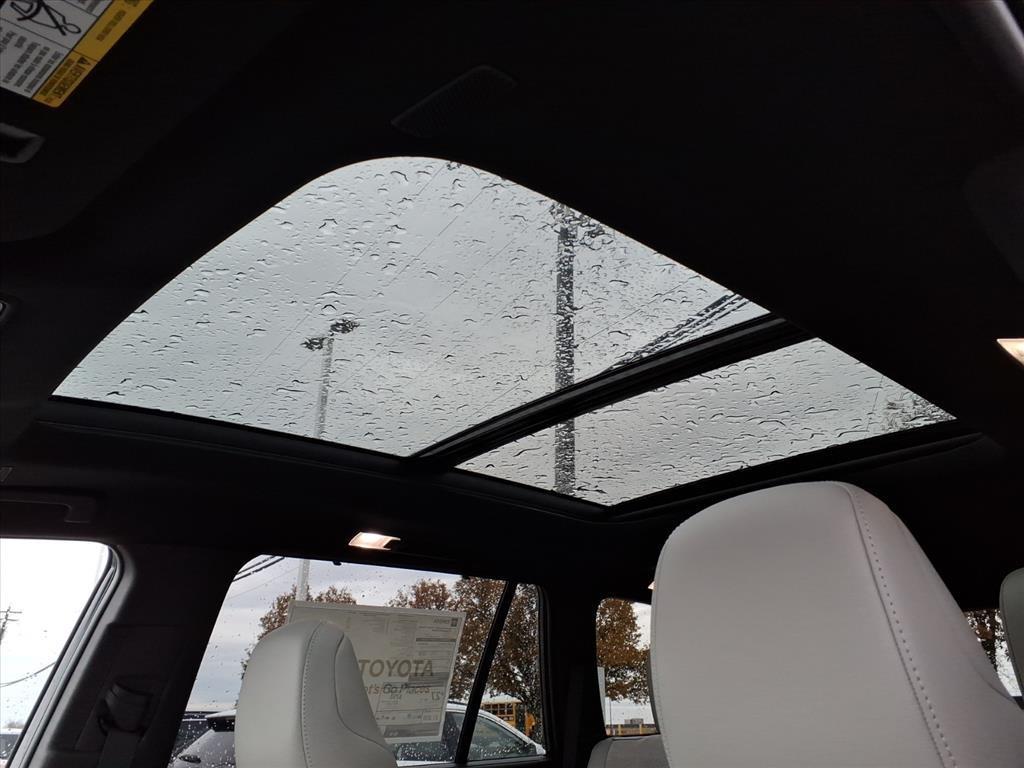 new 2026 Toyota Grand Highlander Hybrid car, priced at $64,561