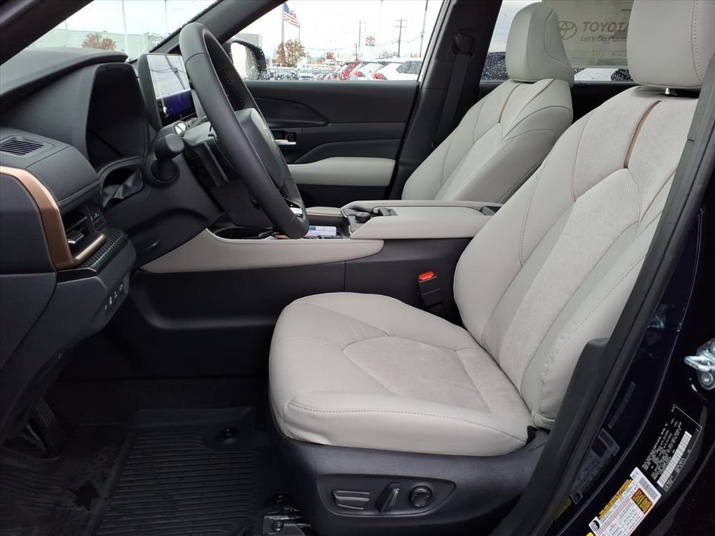 new 2026 Toyota Grand Highlander Hybrid car, priced at $64,561
