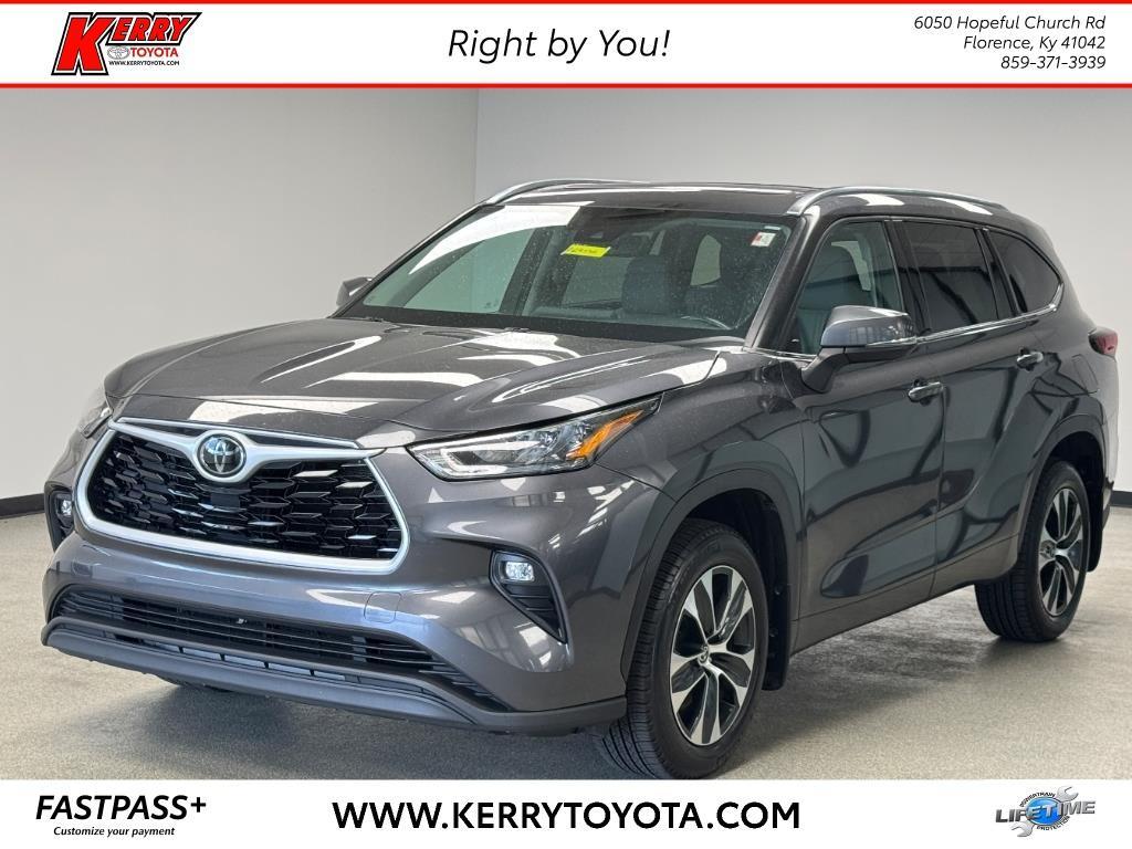 used 2020 Toyota Highlander car, priced at $26,950