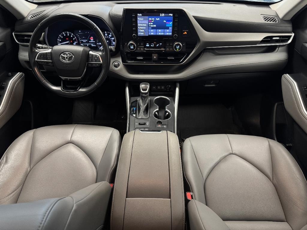 used 2020 Toyota Highlander car, priced at $26,950