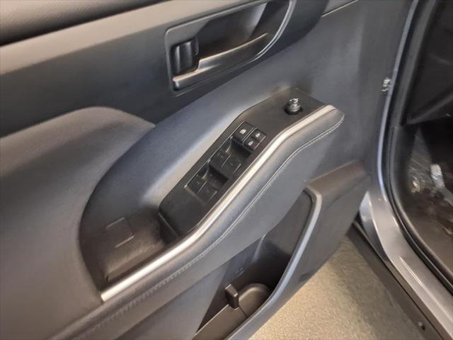 used 2023 Toyota Highlander car, priced at $33,940