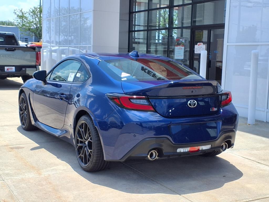 new 2025 Toyota GR86 car, priced at $39,308