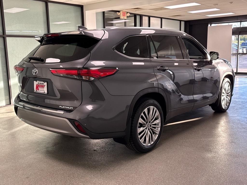 used 2023 Toyota Highlander car, priced at $43,950