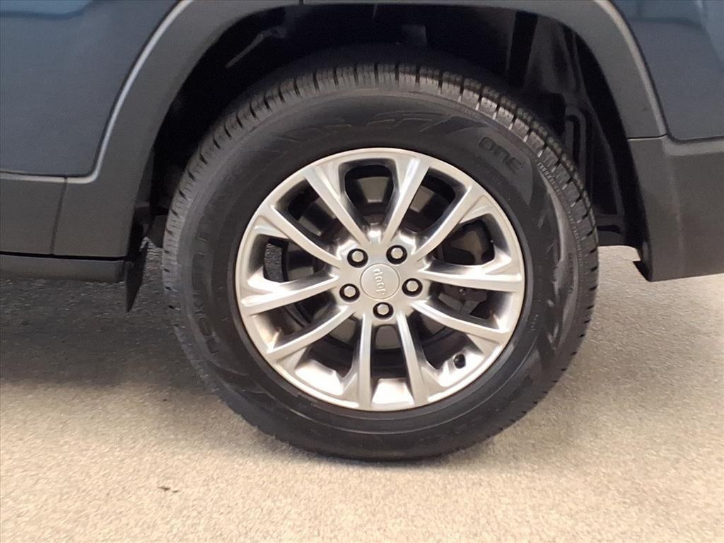 used 2021 Jeep Cherokee car, priced at $22,950