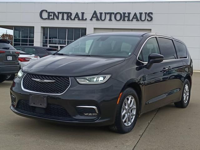 used 2023 Chrysler Pacifica car, priced at $25,888