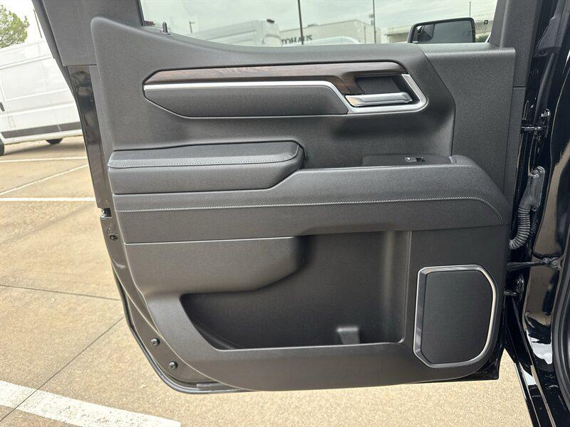 used 2025 GMC Sierra 1500 car, priced at $39,888