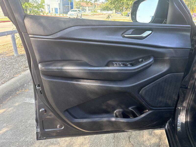 used 2024 Jeep Grand Cherokee L car, priced at $28,888