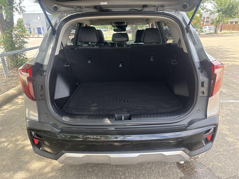 used 2025 Kia Seltos car, priced at $21,888