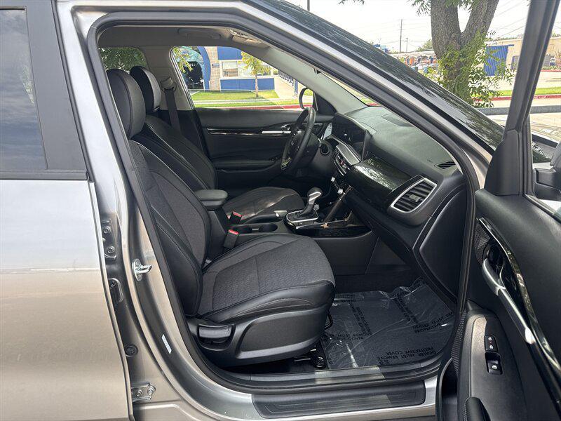 used 2025 Kia Seltos car, priced at $21,888