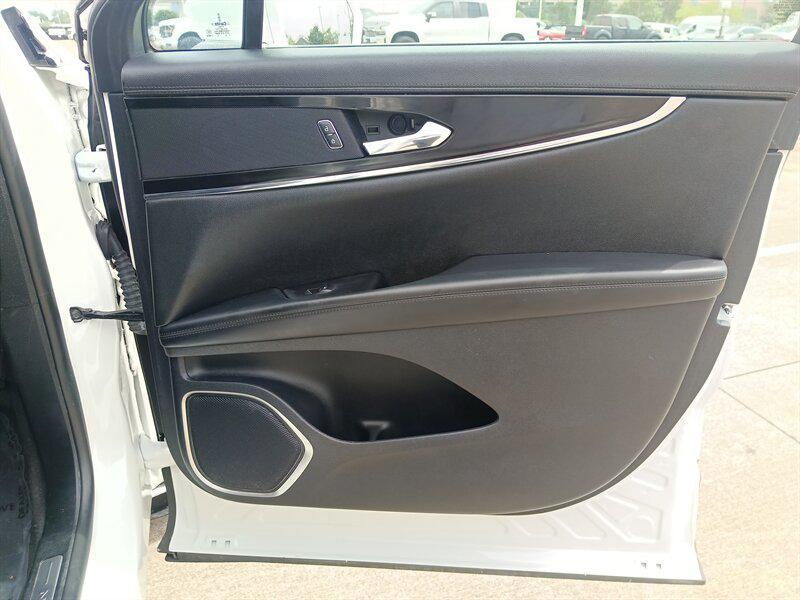 used 2022 Lincoln Nautilus car, priced at $29,888