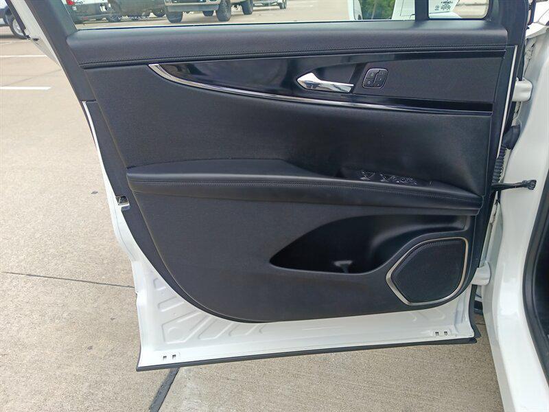 used 2022 Lincoln Nautilus car, priced at $29,888
