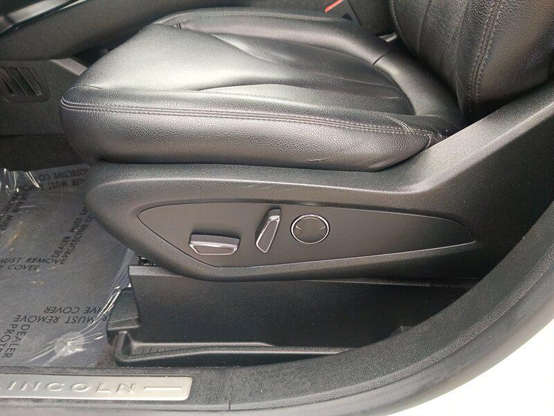 used 2022 Lincoln Nautilus car, priced at $29,888