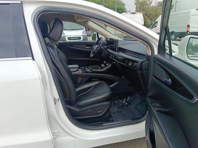 used 2022 Lincoln Nautilus car, priced at $29,888