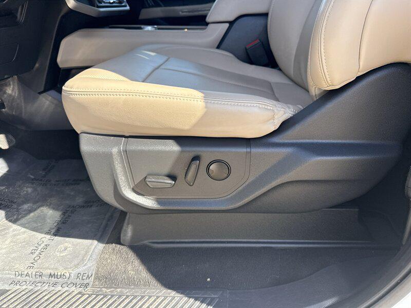 used 2024 Ford Expedition car, priced at $43,888