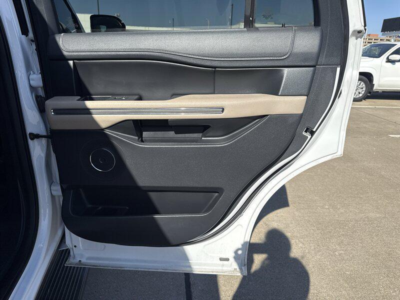 used 2024 Ford Expedition car, priced at $43,888
