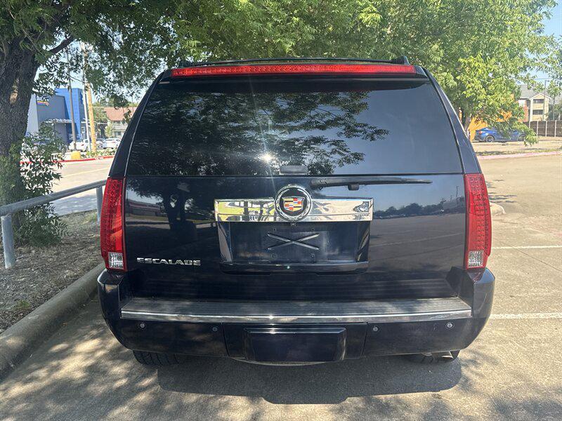 used 2008 Cadillac Escalade car, priced at $6,889
