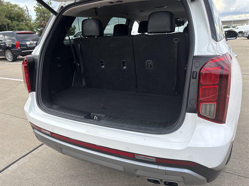 used 2025 Hyundai Palisade car, priced at $34,888