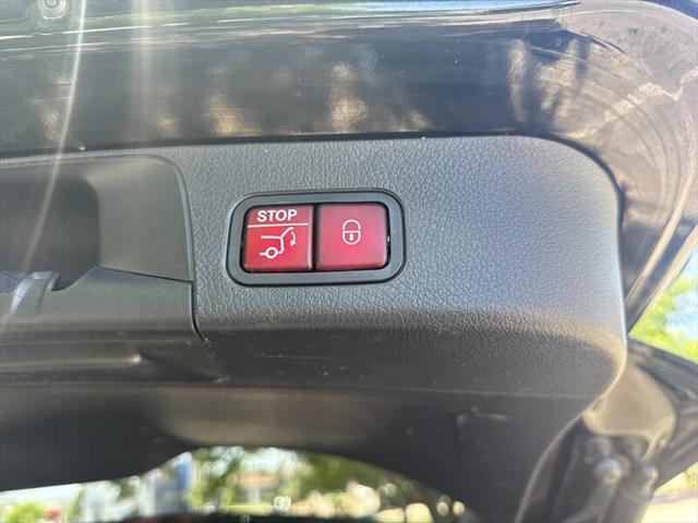 used 2021 Mercedes-Benz GLB 250 car, priced at $23,888