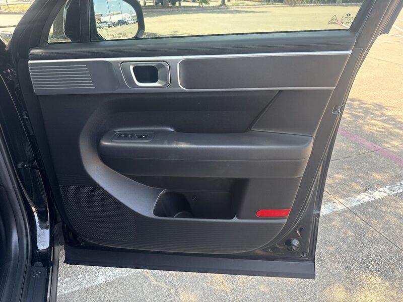 used 2024 Hyundai Santa Fe car, priced at $25,888