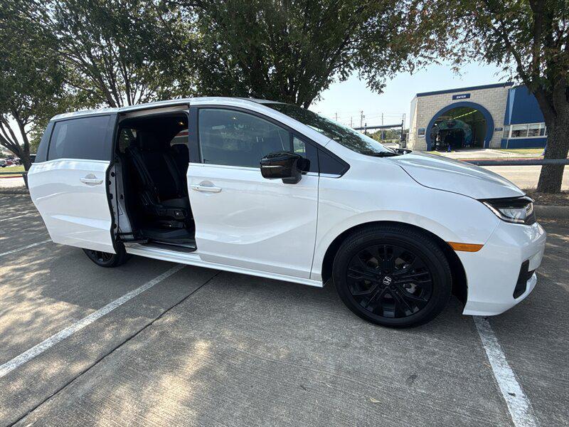 used 2025 Honda Odyssey car, priced at $39,888