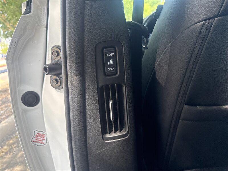 used 2025 Honda Odyssey car, priced at $39,888